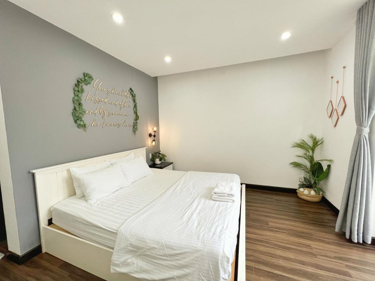 4 Bedrooms Villa In Vung Tau-Contemporary Greenhouse Garden Villa With Pool Extérieur photo
